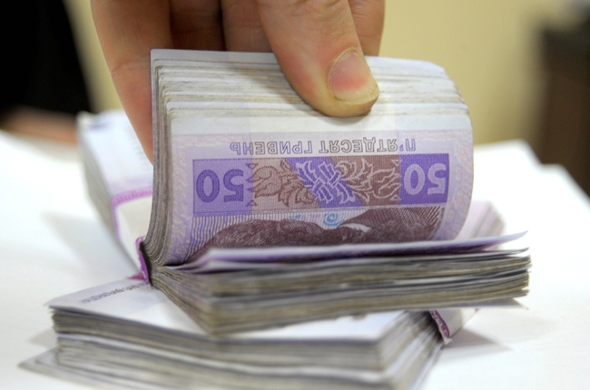 В Донецкой области за взятку задержаны сотрудники налоговой инспекции