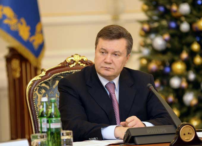 Украина должна выплатить компенсацию Януковичу