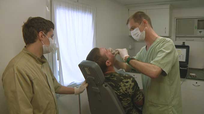 В зоне АТО заработала передвижная стоматологическая клиника