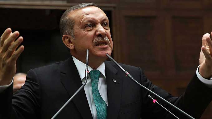 Турция пригрозила заблокировать сделку по беженцам