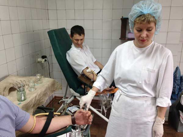 Прокуроры Донетчины сдали кровь для больных детей
