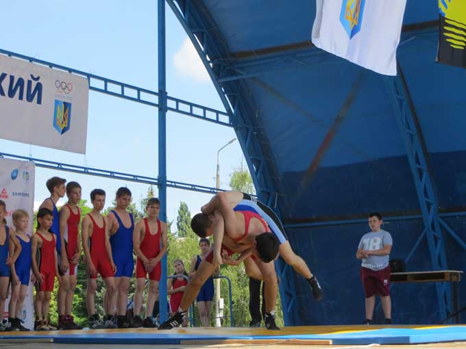В Славянске прошел праздник Олимпийского дня