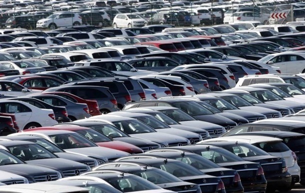 Продажи подержанных автомобилей упали на 86%