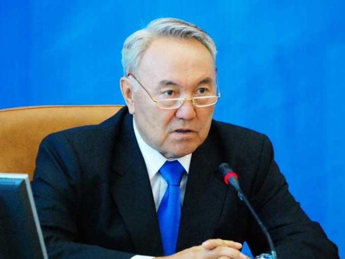 Назарбаев пересказал Путину разговор с Порошенко
