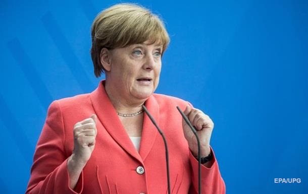 С минскими соглашениями все сложно - Меркель