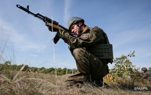 Министр обороны Украины: Перемирие на Донбассе сорвано