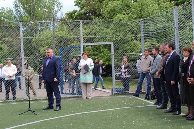 В Волновахе провели футбольный турнир в честь погибших военнослужащих-волынян