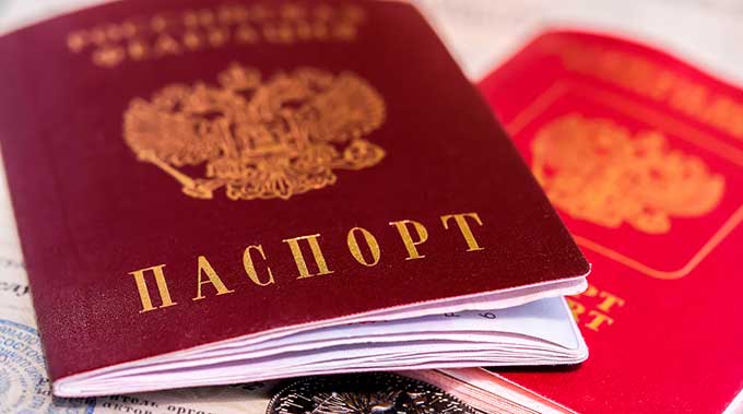Школьников в ДНР профессионально убеждают получать российские паспорта и «не париться»