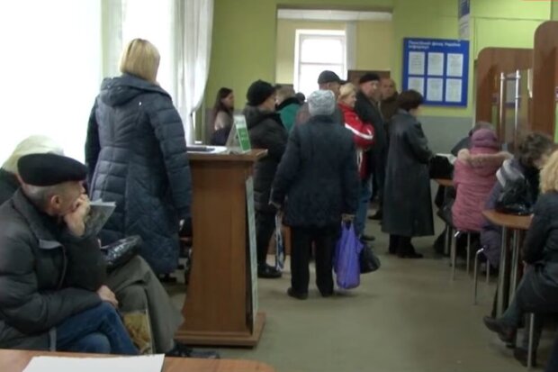 Пенсии в Украине: в ПФУ раскрыли неутешительные данные о дефиците средств, сколько денег не хватает