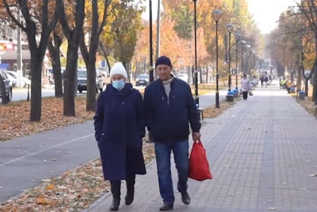 Запомните, а лучше запишите: украинцам рассказали, какие документы нужно подать для повышения пенсий