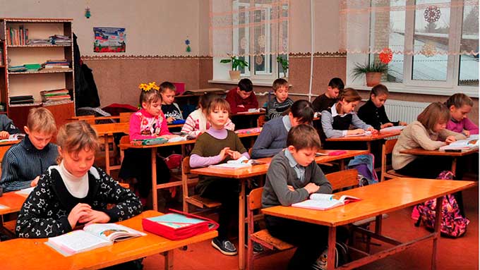 В ДНР заявили, что полностью перевели учреждения образования на российские стандарты