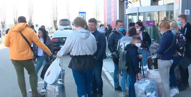 "Заробитчане" пакуют чемоданы: в Польше повысится ставка оплаты труда – какими станут зарплаты