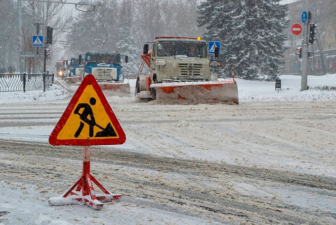 Коммунальщики ДНР оказались не готовыми. В Донецке масса ДТП, на дорогах лед