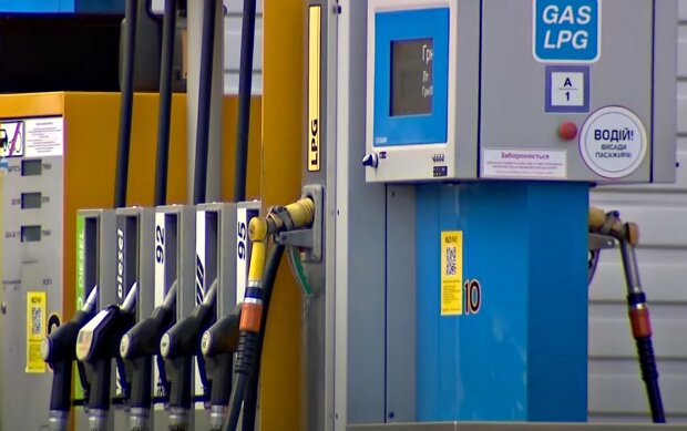 У водителей руки опускаются: цены на бензин и дизель в Украине побьют все рекорды – прогноз экспертов
