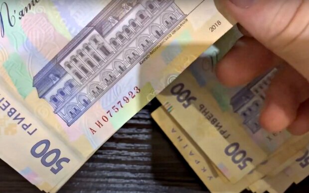 Украинцев призвали готовиться: что будет с выплатами ВПЛ за март и апрель - дадут ли по 2000 и 3000 грн