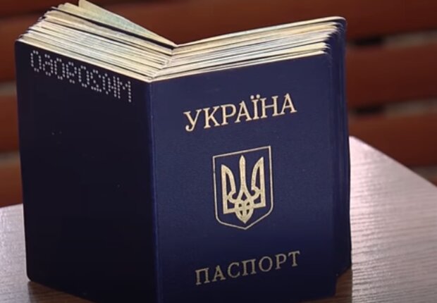 Заберут паспорт и лишат всех прав: в Раде придумали наказание для тех, кто не защищает Украину