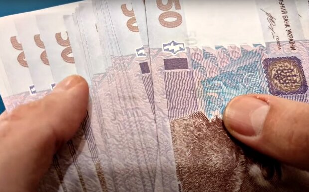 Пенсии, соцпомощь, выплаты и льготы: украинцам уже в июле заплатят больше