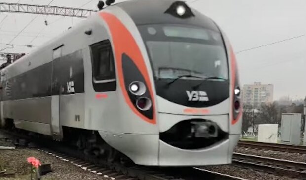 Впервые в истории: Укрзализныця запустила скоростные поезда из Киева в Черкассы