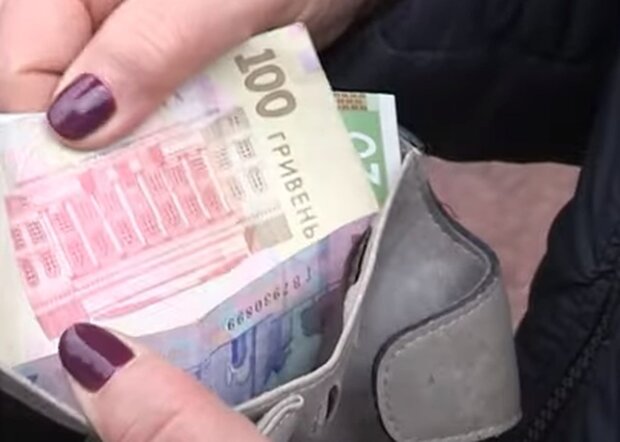 Деньги пришли, откуда не ждали: украинцы получили право на еще одни выплаты помощи - не теряйте время