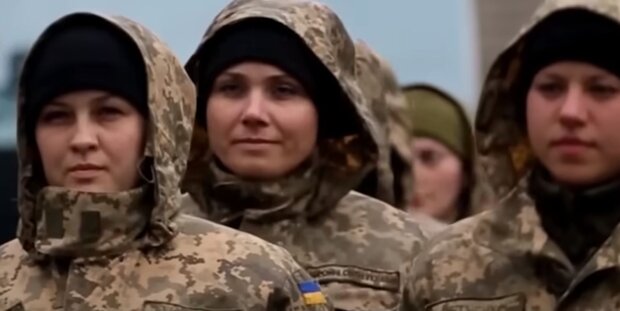 Военный учет для женщин в 2023: украинкам рассказали, у кого есть отсрочка на три года