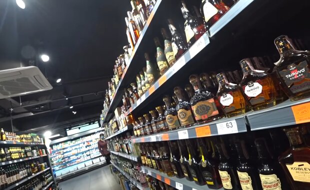 Украинцам начали продавать алкоголь по-новому: что нужно знать о нововведении