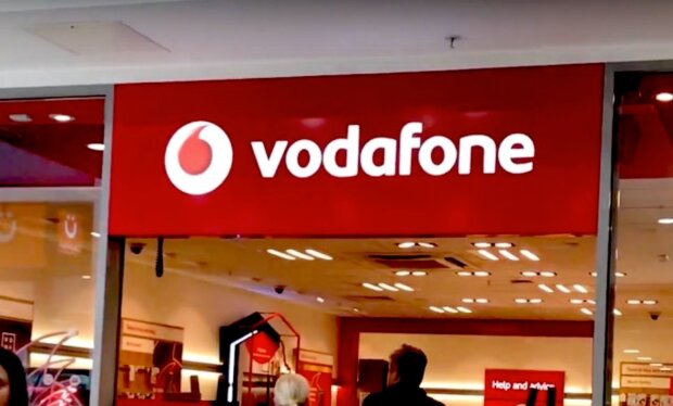      Vodafone:     