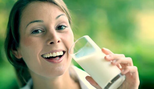 Растительное молоко: в чем отличие от коровьего молока, и каковы его недостатки