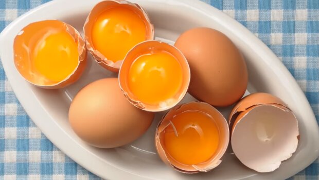 Так делают кулинарные гуру: как и для чего замораживают яйца