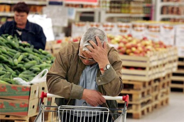 Одно расстройство для украинцев: продукты начали резко дорожать - дальше будет хуже