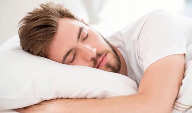 Все тревожные мысли уйдут прочь: 7 способов, которые помогут заснуть