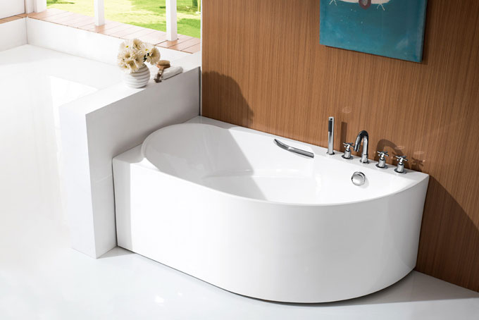 Акриловые асимметричные ванны подчеркнуть уникальность ванной комнаты